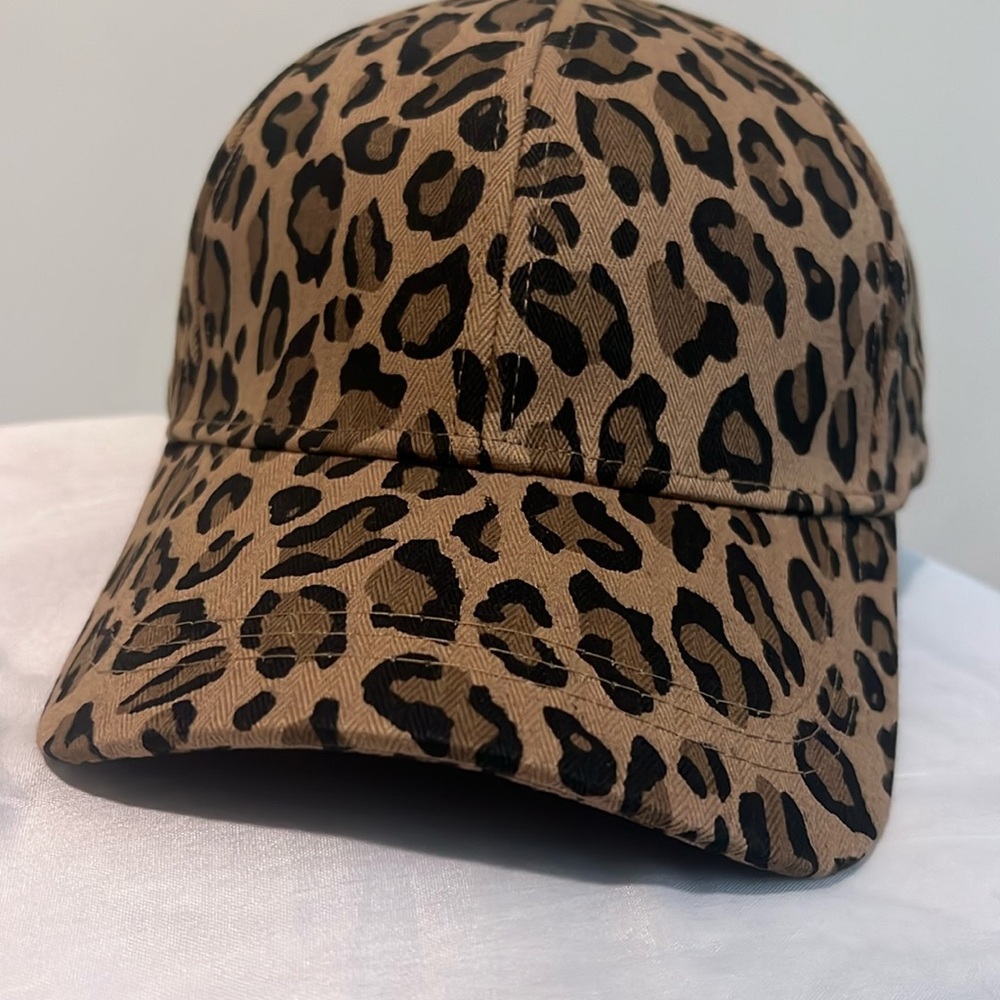 NWOT Leopard Cap